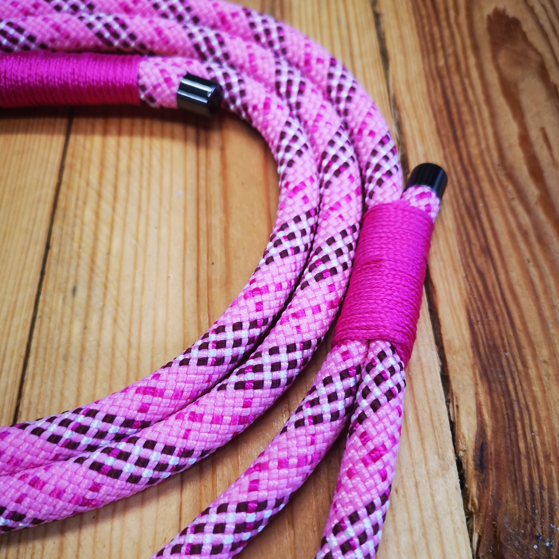 Bright Pink and Hot Magenta Rope Dog Lead - The Mewstone Candle Co