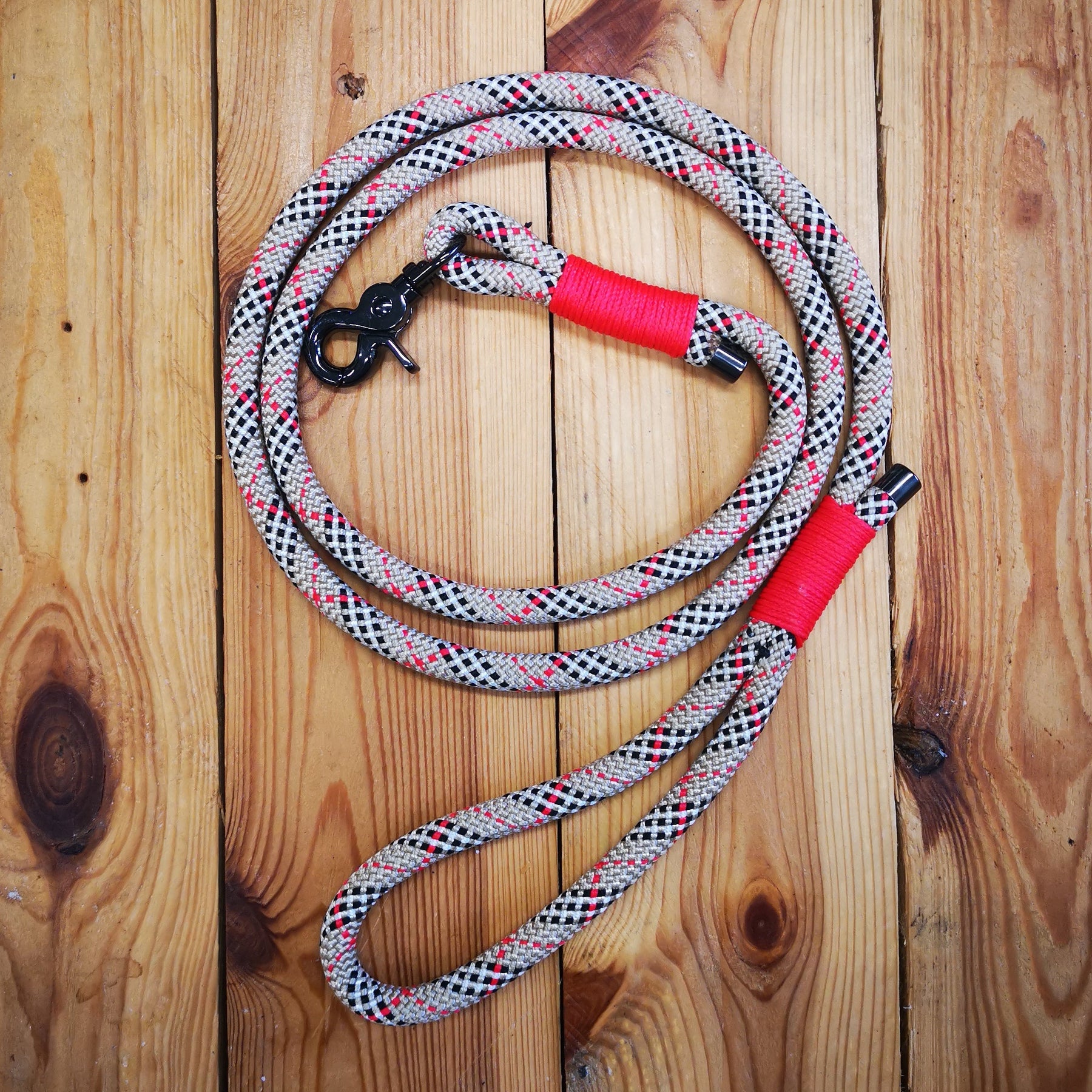 Taupe, Red and Black Tartan Rope Dog Lead - The Mewstone Candle Co