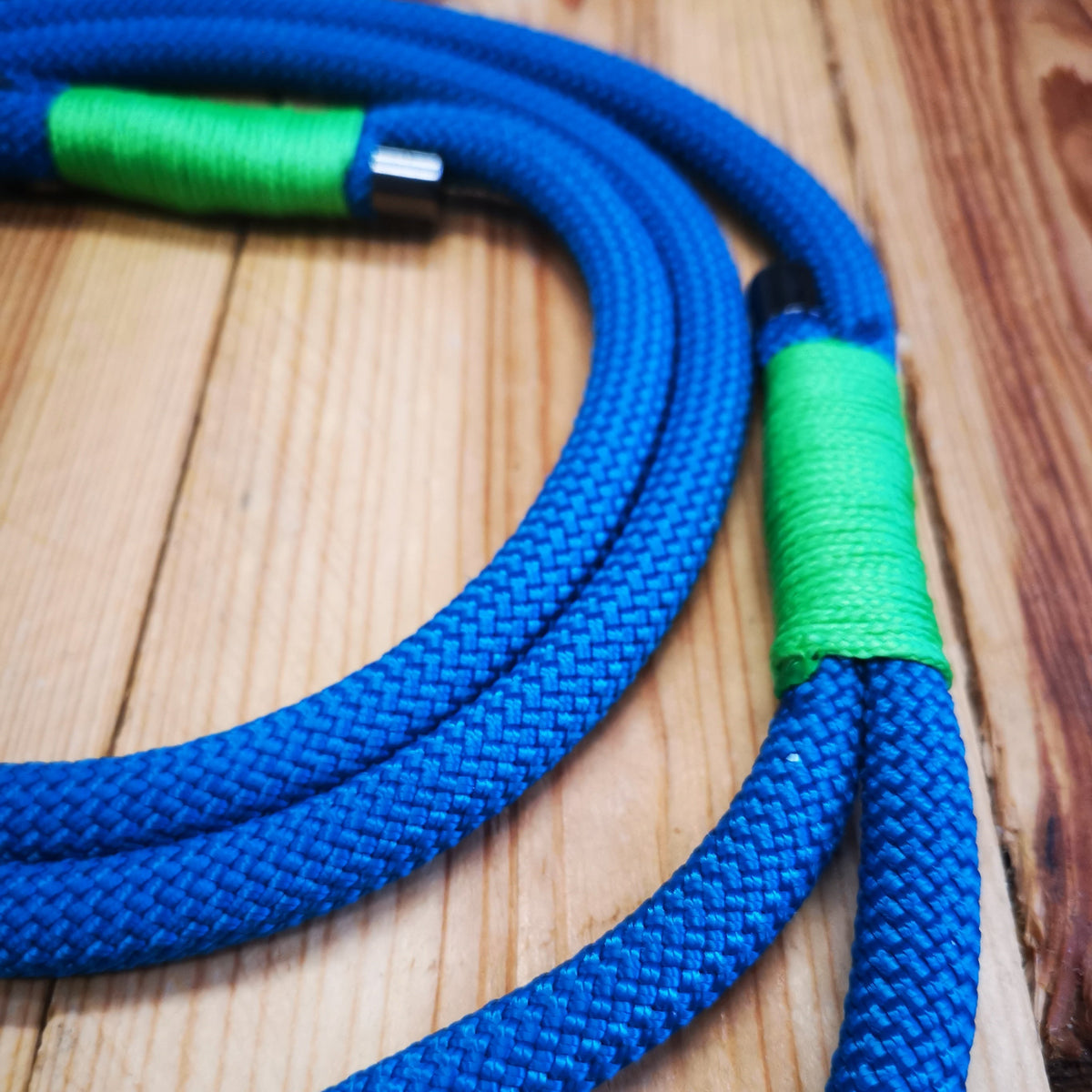 Aqua and Neon Green Rope Dog Lead - The Mewstone Candle Co