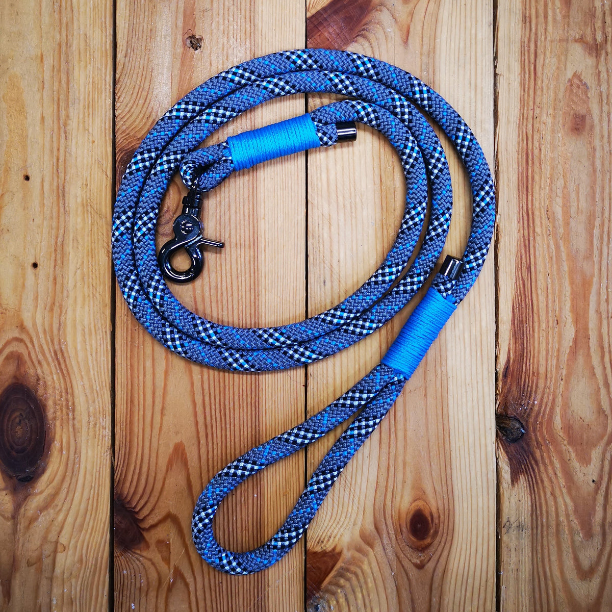 Grey and Blue Tartan Rope Dog Lead - The Mewstone Candle Co